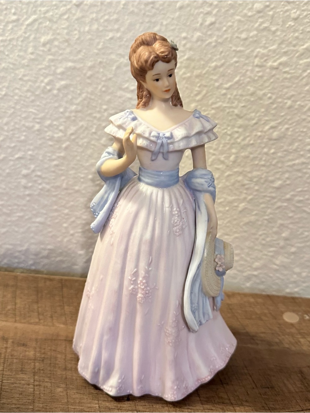 Vintage Home Interior Masterpiece 9"
Porcelain Sarah Jane Figurine Homco
1998
